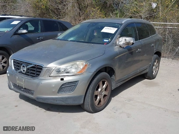 2012 Volvo XC60 3.2L with VIN YV4952DZ5C2288519, listed as a IAAI auction lot 41868577 with 120,601 mi miles. Bid and sale history available at carsss.com. Image 2.