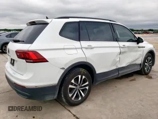 2024 Volkswagen Tiguan S with VIN 3VVRB7AX4RM026540, listed as a Copart auction lot 55816075 with 5,500 mi miles and Salvage title. Bid and sale history available at DreamBid. Image 3.