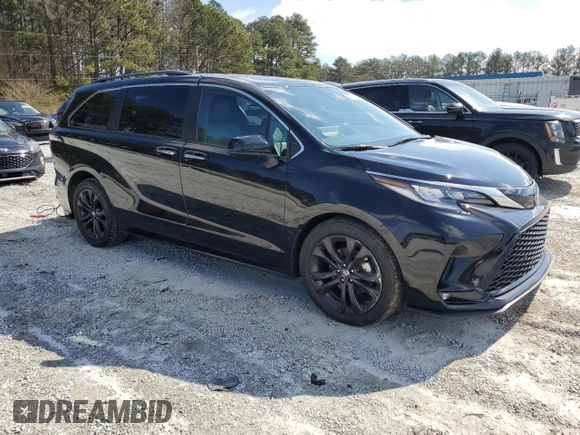 2022 Toyota Sienna XSE z VIN 5TDXRKECXNS123991, wystawiony jako Copart lot #46129125 z przebiegiem 74 317 mil mil oraz Szkoda całkowita • Salvage title. Historia ofert i sprzedaży dostępna na DreamBid. Obrazek 4.