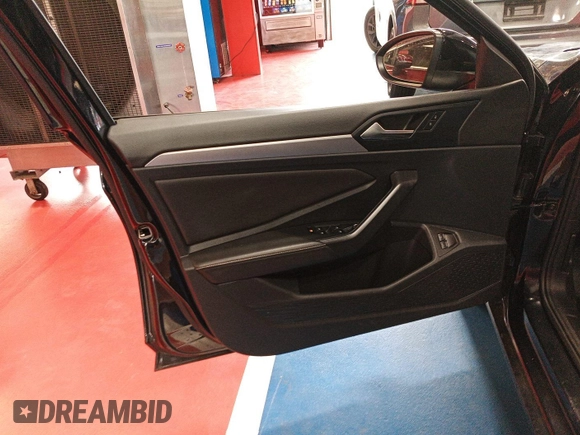 2024 Volkswagen Jetta S z VIN 3VW5M7BU1RM076143, wystawiony jako IAAI lot #42786512 z przebiegiem 30 201 mil mil oraz . Historia ofert i sprzedaży dostępna na DreamBid. Obrazek 16.