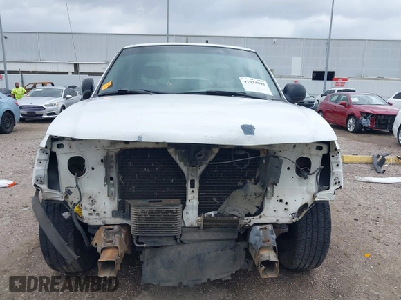 2001 Ford F-150 XL with VIN 2FTRX07L21CA73710, listed as a IAAI auction lot 41934098 with 1 mi miles. Bid and sale history available at carsss.com. Image 6.