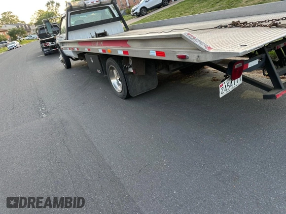 2000 GMC Sierra 1500 with VIN 1GDKC34F9YF421333, listed as a Copart auction lot 57167145 with 120,490 mi miles and Clean Title. Bid and sale history available at DreamBid. Image 3.