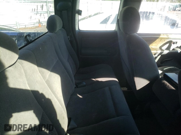 2003 Chevrolet Silverado 1500 with VIN 2GCEC19V731389293, listed as a Copart auction lot 83182104 with 177,357 mi miles and Salvage Title. Bid and sale history available at carsss.com. Image 10.
