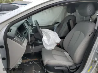 2019 Hyundai Sonata Hybrid SE with VIN KMHE24L39KA093459, listed as a Copart auction lot 46731325 with 0 mi miles and Non Repairable. Bid and sale history available at carsss.com. Image 7.