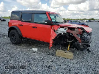 2023 Ford Bronco z VIN 1FMEE5DP4PLB13904, wystawiony jako Copart lot #56490175 z przebiegiem 29 141 mil mil oraz Szkoda całkowita • Salvage title. Historia ofert i sprzedaży dostępna na DreamBid. Obrazek 4.