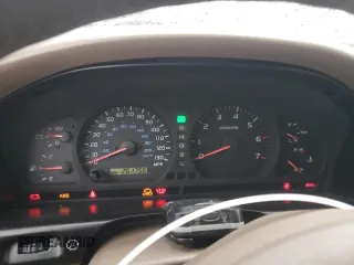 1998 Toyota Land Cruiser with VIN JT3HT05J7W0009769, listed as a Copart auction lot 44949375 with 261,756 mi miles and Salvage Title. Bid and sale history available at carsss.com. Image 9.
