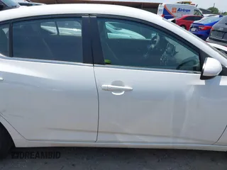 2024 Nissan Sentra SV z VIN 3N1AB8CV7RY219189, wystawiony jako IAAI lot #42240272 z przebiegiem 50 482 mil mil oraz . Historia ofert i sprzedaży dostępna na DreamBid. Obrazek 13.