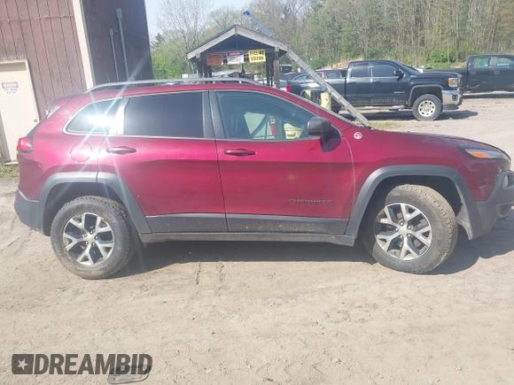 2018 Jeep Cherokee Trailhawk с VIN 1C4PJMBX1JD619990, выставлен на аукционе IAAI как лот 42240308 с пробегом Не указан миль и . История ставок и продаж доступна на DreamBid. Изображение 14.