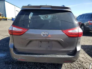 2019 Toyota Sienna LE Auto Access Seat with VIN 5TDKZ3DCXKS997321, listed as a Copart auction lot 47957045 with 127,598 mi miles and Salvage Title. Bid and sale history available at DreamBid. Image 6.