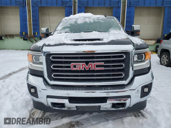 2018 GMC Sierra 2500HD SLT with VIN 1GT12TEY5JF261458, listed as a Copart auction lot 41449335 with 231,575 mi miles and Salvage Title. Bid and sale history available at carsss.com. Image 5.