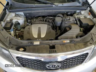 2013 Kia Sorento LX with VIN 5XYKT4A20DG402804, listed as a Copart auction lot 53263915 with 103,574 mi miles and Salvage Title. Bid and sale history available at carsss.com. Image 12.