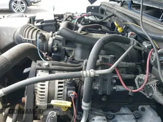 2007 Jeep Wrangler Unlimited Sahara z VIN 1J4GA59117L216687, wystawiony jako IAAI lot #42188257 z przebiegiem 176 507 mil mil oraz . Historia ofert i sprzedaży dostępna na DreamBid. Obrazek 22.