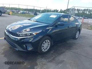 2024 Kia Forte LXS z VIN 3KPF24AD0RE823688, wystawiony jako IAAI lot #42253533 z przebiegiem 16 471 mil mil oraz . Historia ofert i sprzedaży dostępna na DreamBid. Obrazek 2.