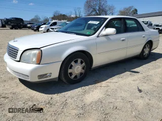 2004 Cadillac DeVille z VIN 1G6KD54Y54U174948, wystawiony jako Copart lot #50559755 z przebiegiem 182 733 mil mil oraz Szkody całkowita. Historia ofert i sprzedaży dostępna na DreamBid. Obrazek 1.