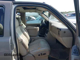 2004 Chevrolet Tahoe LT with VIN 1GNEC13Z34R294550, listed as a IAAI auction lot 42330212 with 298,283 mi miles and . Bid and sale history available at DreamBid. Image 5.