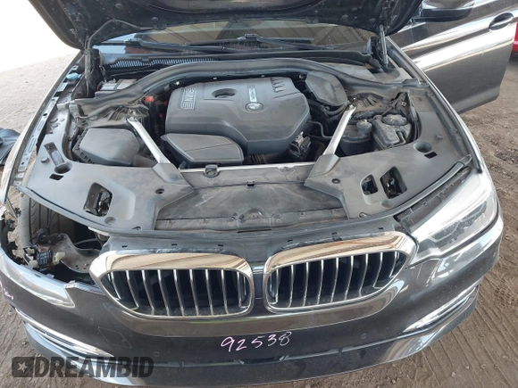 2019 BMW 5 Series 530i z VIN WBAJA5C52KWW20562, wystawiony jako IAAI lot #42075298 z przebiegiem Nie podano mil oraz . Historia ofert i sprzedaży dostępna na DreamBid. Obrazek 10.