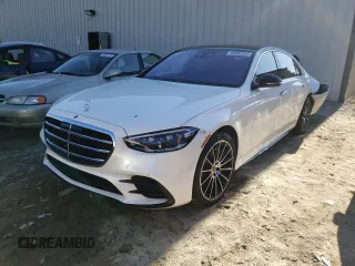 2022 Mercedes-Benz S 580 z VIN W1K6G7GB2NA109797, wystawiony jako Copart lot #68282592 z przebiegiem 8481 mil mil oraz . Historia ofert i sprzedaży dostępna na DreamBid. Obrazek 1.