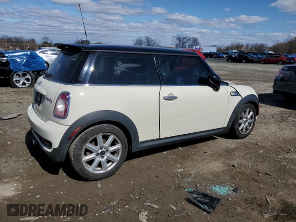 2011 MINI Hardtop S with VIN WMWSV3C59BTY23205, listed as a Copart auction lot 48672675 with 120,457 mi miles and Salvage Title. Bid and sale history available at DreamBid. Image 3.