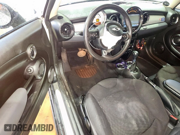 2012 MINI Hardtop z VIN WMWSU3C54CT543437, wystawiony jako Copart lot #60613355 z przebiegiem 43 932 mil mil oraz Szkoda całkowita • Salvage title. Historia ofert i sprzedaży dostępna na DreamBid. Obrazek 8.