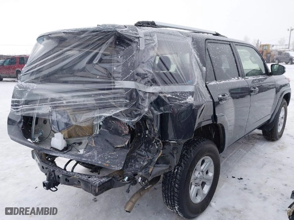 2024 Toyota 4Runner SR5 Premium with VIN JTENU5JR8R6252234, listed as a IAAI auction lot 41392325 with 7,367 mi miles. Bid and sale history available at carsss.com. Image 4.