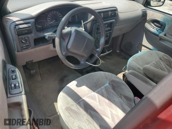 1999 Chevrolet Venture z VIN 1GNDX03E9XD178844, wystawiony jako Copart lot #68096404 z przebiegiem Nie podano mil oraz Szkody całkowita. Historia ofert i sprzedaży dostępna na DreamBid. Obrazek 8.