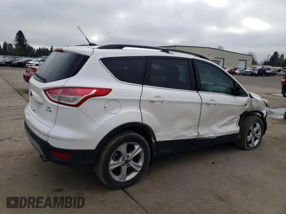 2014 Ford Escape SE with VIN 1FMCU9GX2EUB46825, listed as a Copart auction lot 44631105 with 133,827 mi miles and Salvage Title. Bid and sale history available at carsss.com. Image 3.