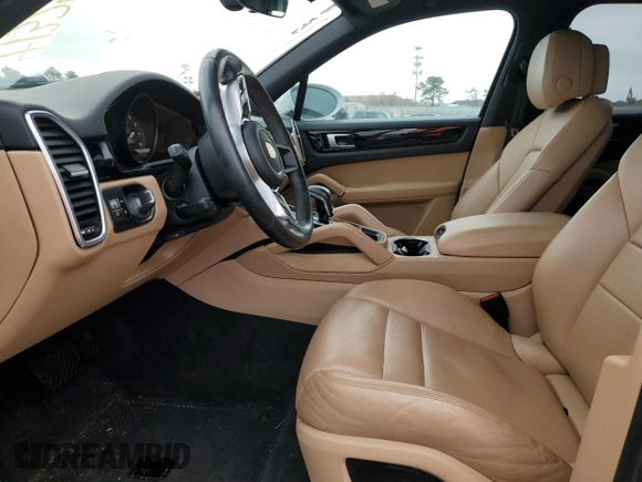 2019 Porsche Cayenne z VIN WP1AA2AY0KDA15514, wystawiony jako Copart lot #41325083 z przebiegiem Nie podano mil oraz . Historia ofert i sprzedaży dostępna na DreamBid. Obrazek 7.