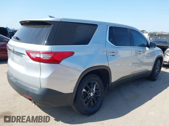 2018 Chevrolet Traverse LS z VIN 1GNERFKWXJJ120682, wystawiony jako IAAI lot #42007628 z przebiegiem 112 795 mil mil oraz . Historia ofert i sprzedaży dostępna na DreamBid. Obrazek 4.