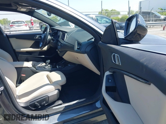 2020 BMW 2 Series 228i xDrive z VIN WBA73AK09L7F87108, wystawiony jako IAAI lot #42061198 z przebiegiem 43 232 mil mil oraz . Historia ofert i sprzedaży dostępna na DreamBid. Obrazek 5.