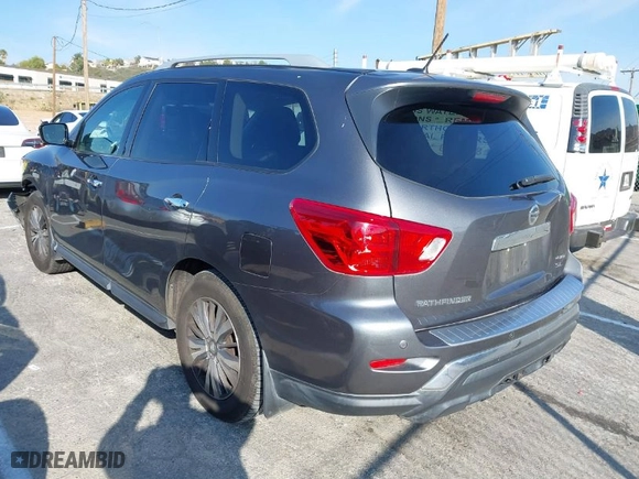 2017 Nissan Pathfinder SL with VIN 5N1DR2MM4HC622705, listed as a IAAI auction lot 41419090 with 218,879 mi miles. Bid and sale history available at carsss.com. Image 3.