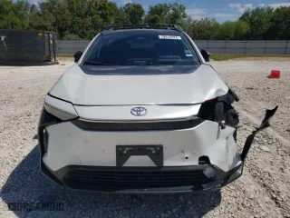 2024 Toyota bZ4X XLE with VIN JTMAAAAA1RA034325, listed as a Copart auction lot 70812224 with 10,164 mi miles and Salvage Title. Bid and sale history available at carsss.com. Image 5.