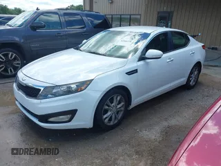 2013 Kia Optima LX z VIN 5XXGM4A7XDG197818, wystawiony jako IAAI lot #42340379 z przebiegiem 185 144 mil mil oraz . Historia ofert i sprzedaży dostępna na DreamBid. Obrazek 2.