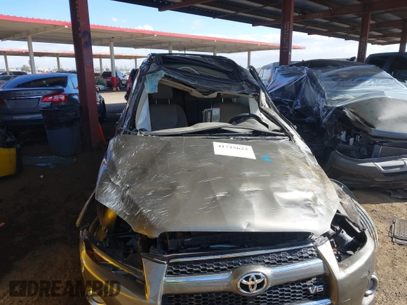 2012 Toyota RAV4 Limited with VIN 2T3DK4DV8CW093262, listed as a IAAI auction lot 41725623 with 157,279 mi miles. Bid and sale history available at carsss.com. Image 6.