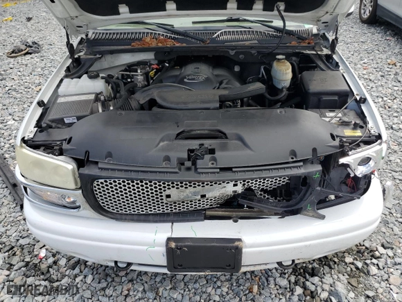 2005 GMC Yukon XL Denali with VIN 1GKFK66U55J152864, listed as a Copart auction lot 50890665 with 374,345 mi miles and Salvage Title. Bid and sale history available at carsss.com. Image 12.