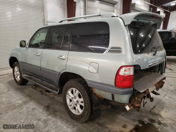 2004 Lexus LX 470 with VIN JTJHT00W843548361, listed as a Copart auction lot 76465204 with 257,543 mi miles and Salvage Title. Bid and sale history available at carsss.com. Image 2.