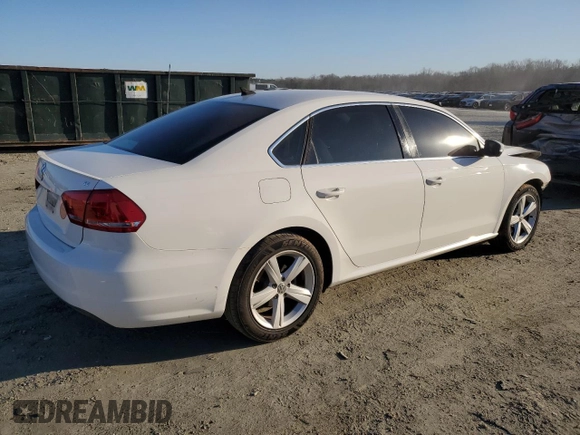 2013 Volkswagen Passat SE with VIN 1VWBH7A34DC021793, listed as a Copart auction lot 43985805 with 183,463 mi miles and Salvage Title. Bid and sale history available at carsss.com. Image 3.