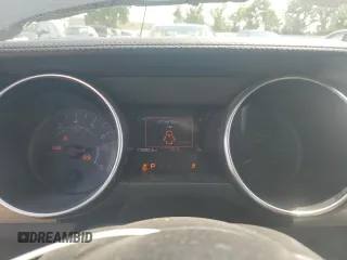 2019 Ford Mustang EcoBoost z VIN 1FATP8UH2K5181699, wystawiony jako Copart lot #58892445 z przebiegiem 118 265 mil mil oraz Szkoda całkowita • Salvage title. Historia ofert i sprzedaży dostępna na DreamBid. Obrazek 9.