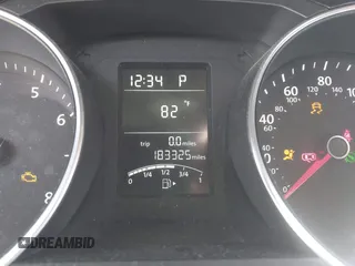 2016 Volkswagen Jetta Sport z VIN 3VWD17AJ9GM259251, wystawiony jako IAAI lot #42061241 z przebiegiem 183 325 mil mil oraz . Historia ofert i sprzedaży dostępna na DreamBid. Obrazek 7.