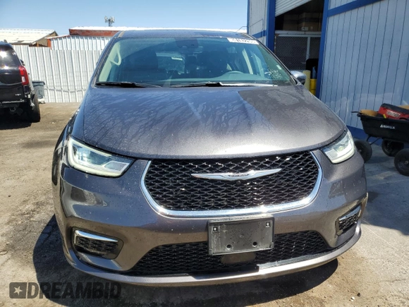 2023 Chrysler Pacifica Hybrid Limited with VIN 2C4RC1S7XPR595163, listed as a Copart auction lot 58182295 with 45,799 mi miles and Clean title. Bid and sale history available at DreamBid. Image 5.