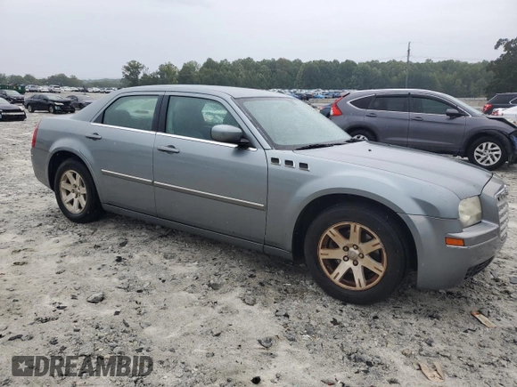 2007 Chrysler 300 Signature with VIN 2C3KA53G77H892253, listed as a Copart auction lot 69872244 with 132,136 mi miles and Salvage Title. Bid and sale history available at carsss.com. Image 4.