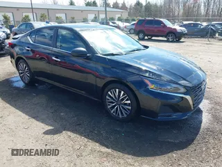 2024 Nissan Altima SV с VIN 1N4BL4DV1RN430851, выставлен на аукционе IAAI как лот 41814489 с пробегом 8 597 миль миль и . История ставок и продаж доступна на DreamBid. Изображение 1.
