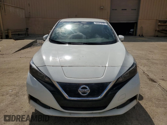 2018 Nissan LEAF SV with VIN 1N4AZ1CP9JC302563, listed as a Copart auction lot 56521215 with 104,124 mi miles and Clean title. Bid and sale history available at DreamBid. Image 5.