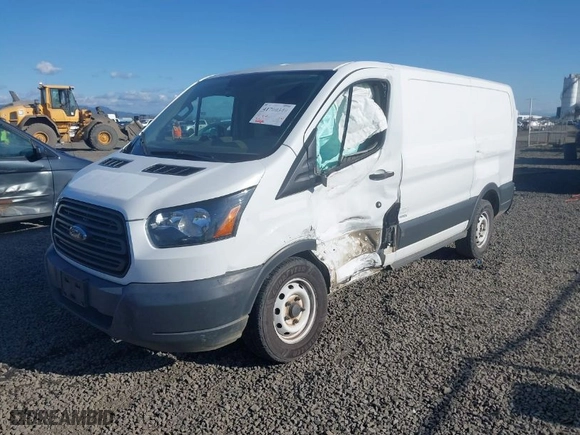 2016 Ford Transit Cargo Van with VIN 1FTYE1YM3GKB35425, listed as a IAAI auction lot 41700349 with 260,482 mi miles. Bid and sale history available at carsss.com. Image 2.
