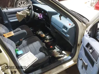 1994 Dodge Spirit z VIN 3B3AA46KXRT214299, wystawiony jako IAAI lot #41908262 z przebiegiem 72 619 mil mil oraz . Historia ofert i sprzedaży dostępna na DreamBid. Obrazek 5.
