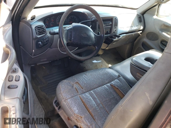 1997 Ford F-150 XL z VIN 1FTEX17L8VNB84878, wystawiony jako Copart lot #52695045 z przebiegiem 446 498 mil mil oraz Szkoda całkowita • Salvage title. Historia ofert i sprzedaży dostępna na DreamBid. Obrazek 8.