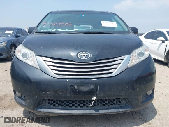 2016 Toyota Sienna XLE z VIN 5TDYK3DC5GS703586, wystawiony jako IAAI lot #42323587 z przebiegiem 127 640 mil mil oraz . Historia ofert i sprzedaży dostępna na DreamBid. Obrazek 12.
