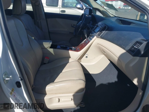 2010 Toyota Venza with VIN 4T3BK3BBXAU034589, listed as a IAAI auction lot 41709373 with 207,130 mi miles. Bid and sale history available at carsss.com. Image 5.