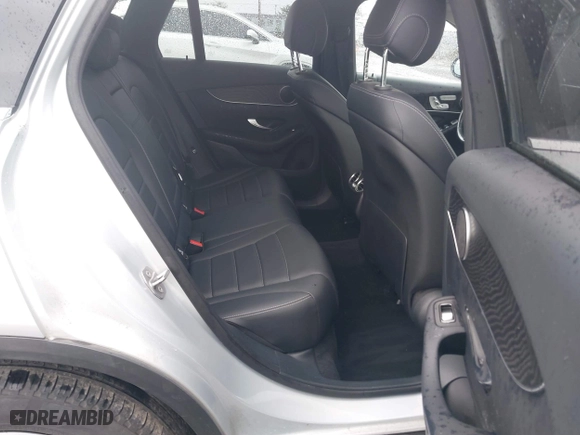 2016 Mercedes-Benz GLC with VIN WDC0G4KB8GF101046, listed as a IAAI auction lot 41846955 with 77,859 mi miles. Bid and sale history available at carsss.com. Image 8.