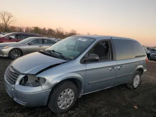 2006 Chrysler Town & Country SWB with VIN 1A4GP45R36B746054, listed as a Copart auction lot 77898614 with 164,792 mi miles and Salvage Title. Bid and sale history available at carsss.com. Image 1.