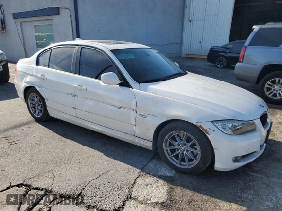 2010 BMW 3 Series 328i with VIN WBAPH5C52AA439642, listed as a Copart auction lot 42956485 with 82,960 mi miles and Salvage title. Bid and sale history available at DreamBid. Image 4.